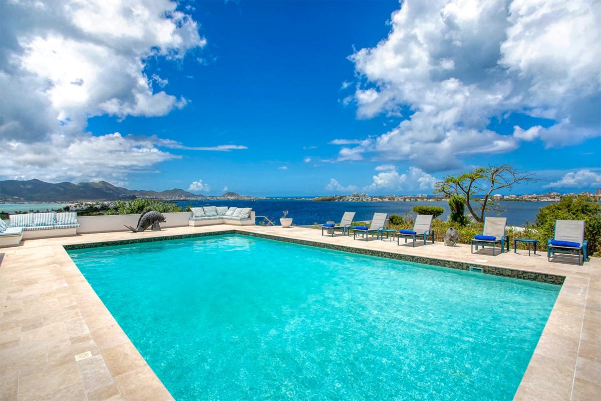 Luxury Villa Rental St Martin - Pool view